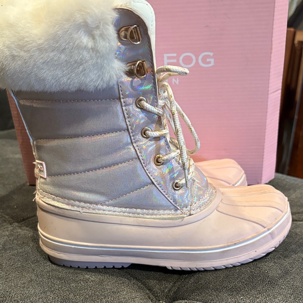 London Fog girls' iridescent snow boots size 3 - Picture 10 of 16